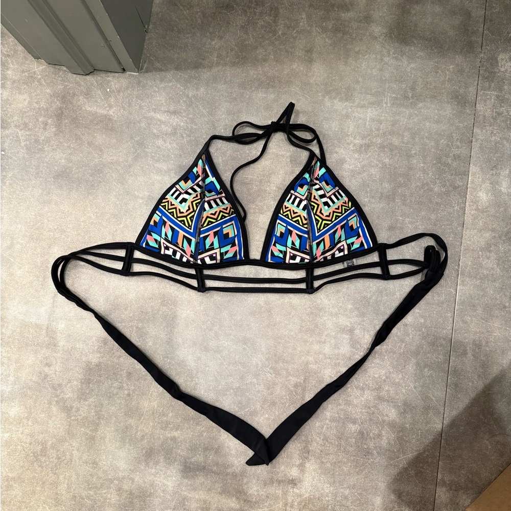 PINK Victoria's Secret Geometric Bikini Top